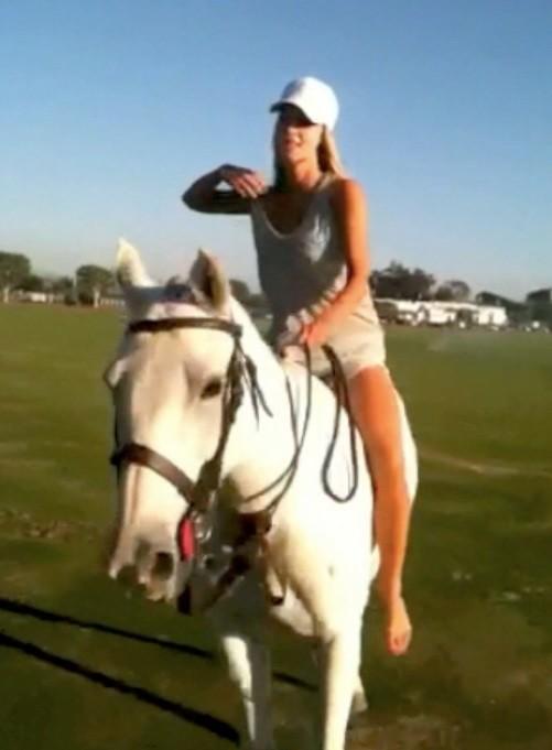 A62HbErCMAAXPQ5.jpg-large