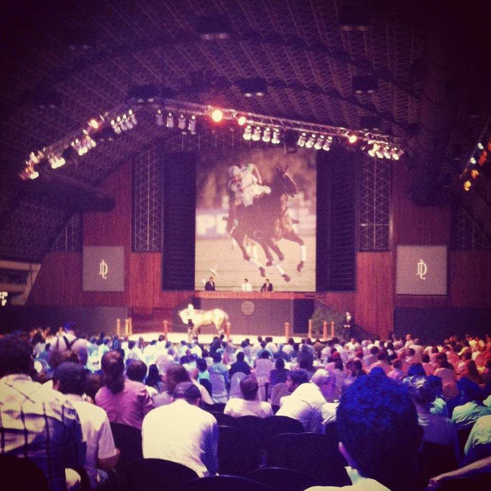 AeWETltCEAA2LSP.jpg-large