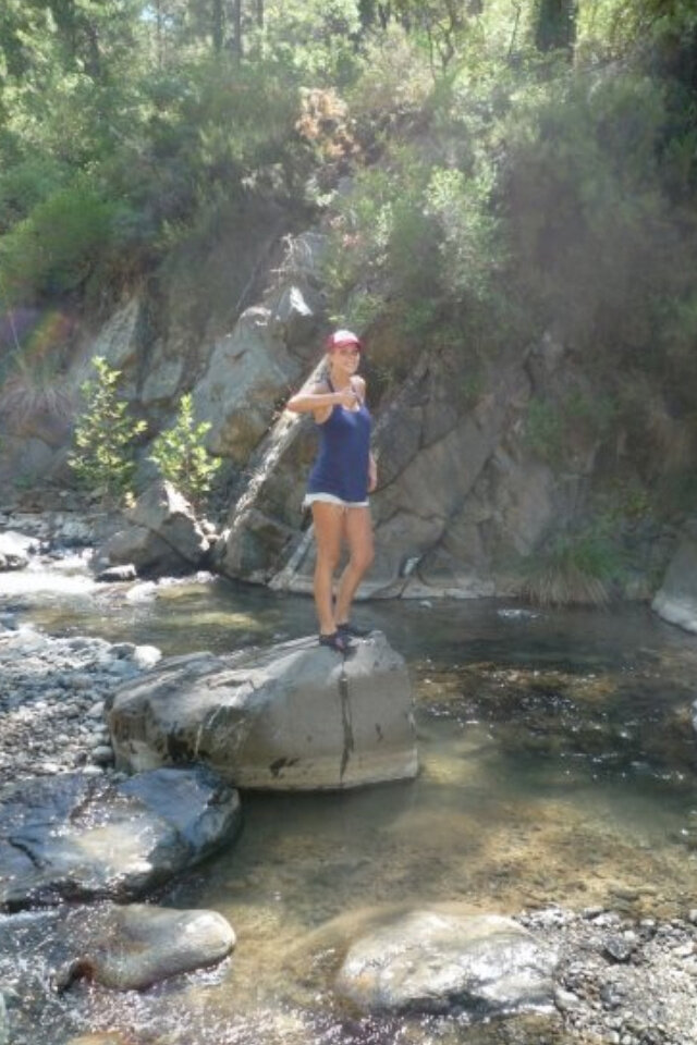 BDrBSjICAAAwRS0.jpg-large